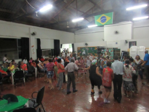 Integrantes do Núcleo Vida Saudável comemoram Carnaval