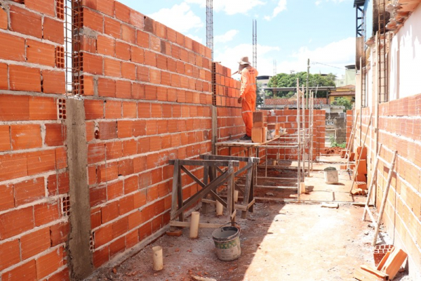 Prefeitura realiza construção dos novos vestiários do Estádio Batistão