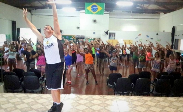 Aulas de dança gratuita do Núcleo Vida Saudável retornaram esta semana