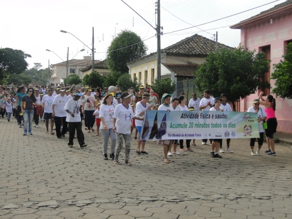 Caminhada marca encerramento da Semana da Atividade Física