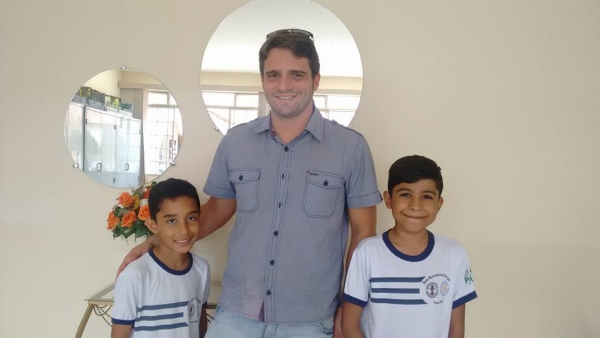 Alunos participam do Projeto &quot;Mais saúde, menor desperdício&quot; com o nutricionista Diego Vaz