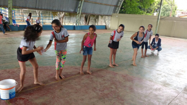 Prefeitura Municipal através da Secretaria de Esportes e Nasf, juntamente com a Escola Estadual Maria Luíza das Dores realizam Gincana Estudantil