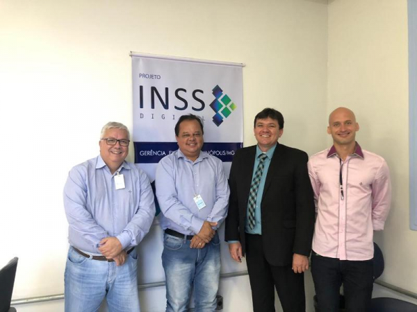 Prefeito participa de reunião na Gerência Executiva do INSS em Divinópolis