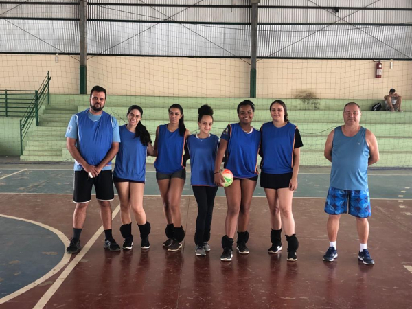 Prefeitura realiza torneio de vôlei