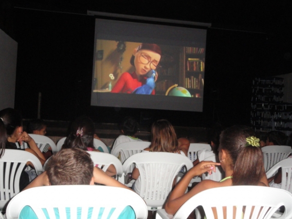 O Cineclube Núcleo Vida Saudável funciona no Centro de Convivência do Idoso, sede do Núcleo Vida Saudável