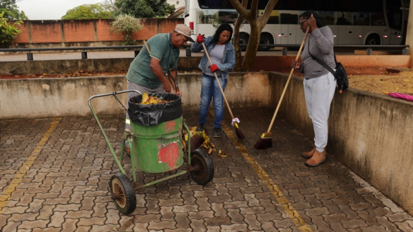 Coleta de lixo e limpeza pública estão entre os melhores serviços avaliados pelos moradores de Pains